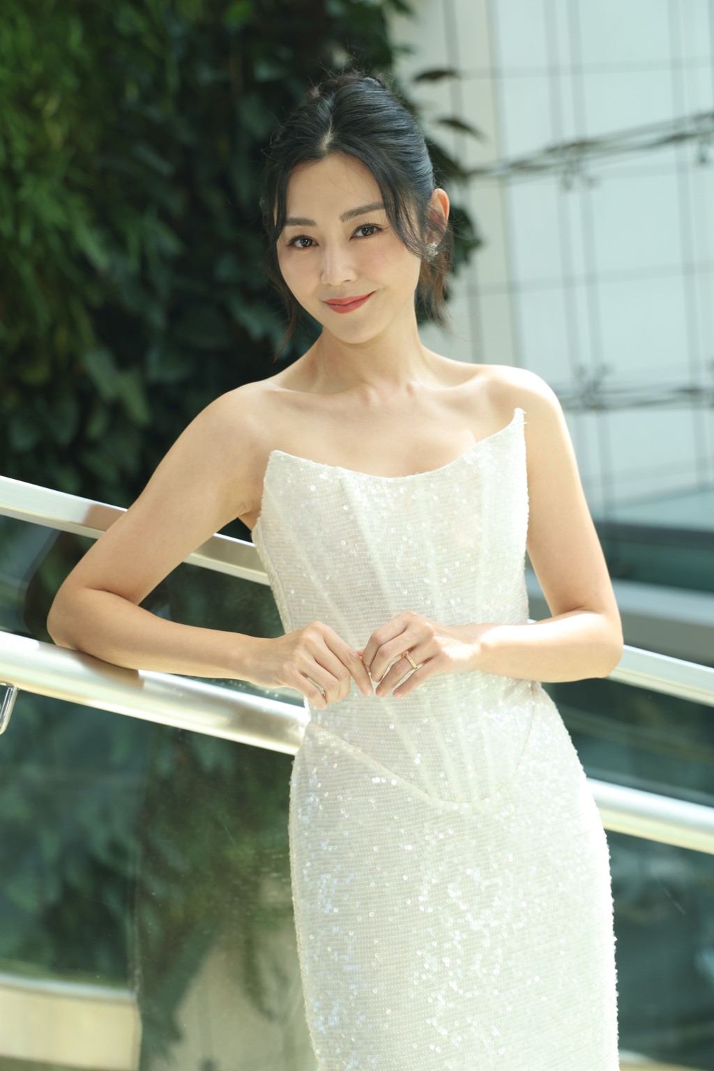 Michelle表示拍戲時間長，難免捱更抵夜。