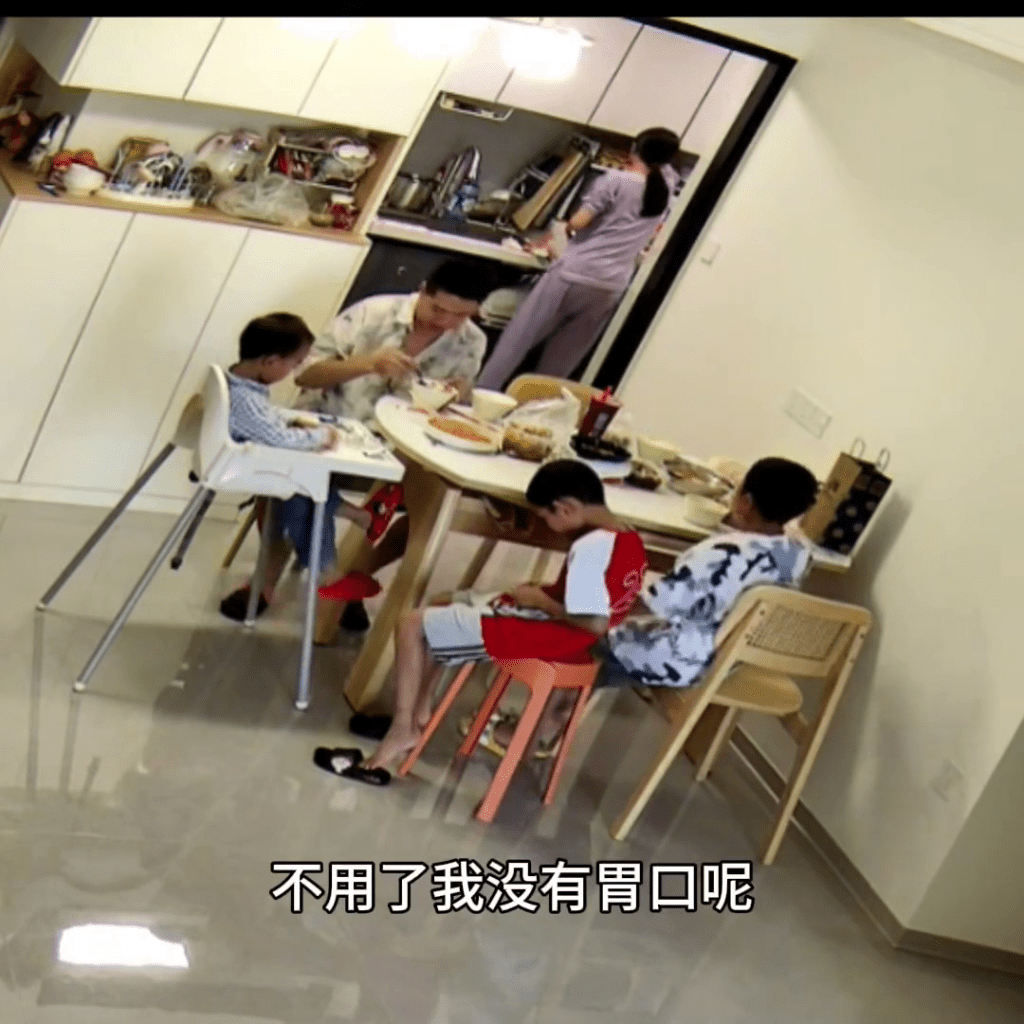 因雞蛋被侄兒吃掉丈夫喋喋不休抱怨，妻子馬上去煮。