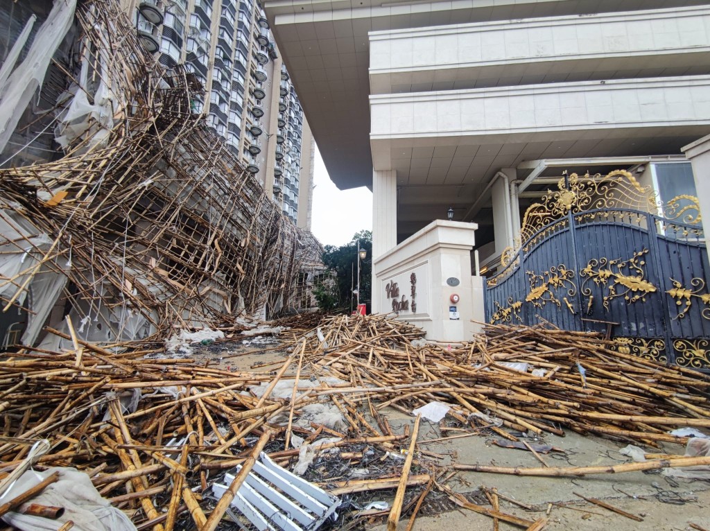 跑马地乐活道冧棚架当天，有个别受事件影响人士只关注屋企门口条路几时可以恢复通车。