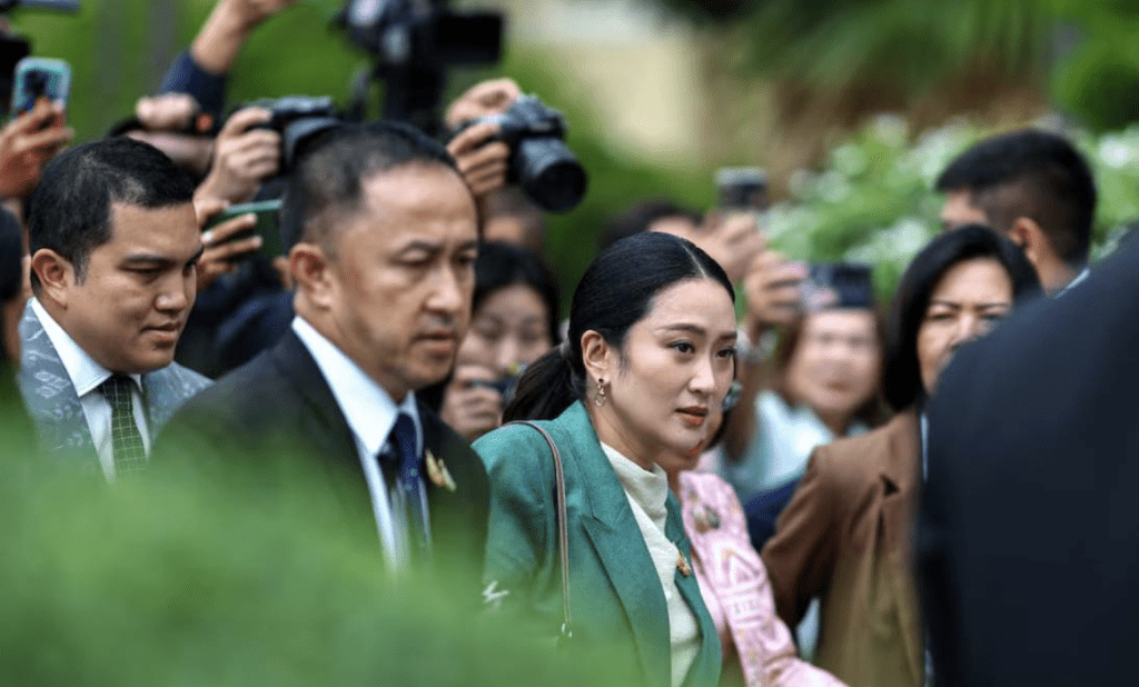 泰國憲法法院決定暫停佩通坦行使總理職權。 泰國憲法法院決定暫停佩通坦行使總理職權。