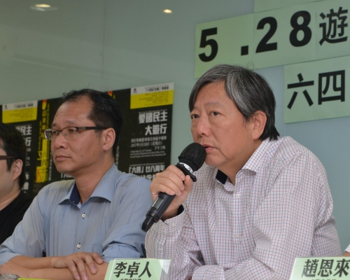 李卓人(右)相信港人「心未冷血仍熱」。
