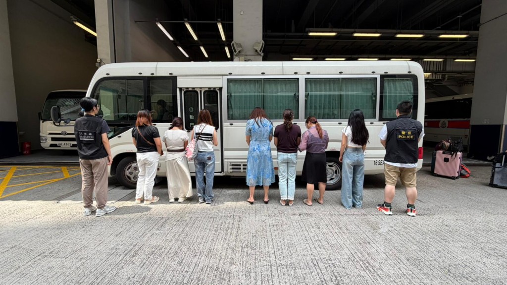 跨部門油尖打擊黑工及掃黃 拘捕28人。警方圖片