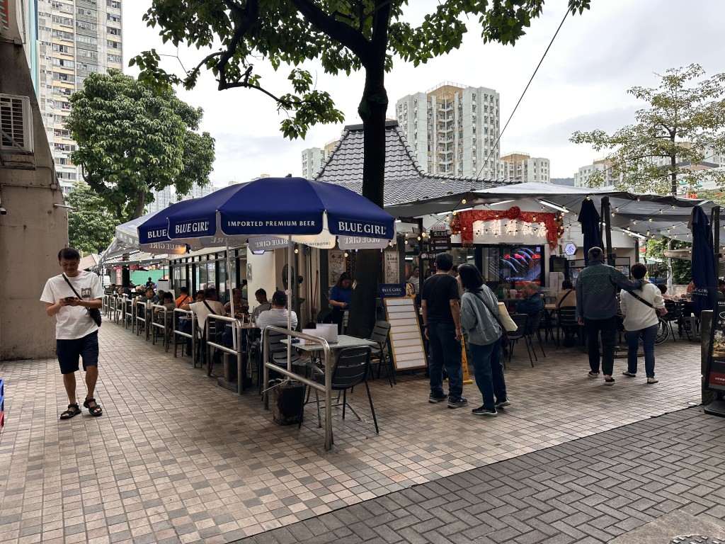 男子到熟食檔買宵夜遇襲。梁國峰攝