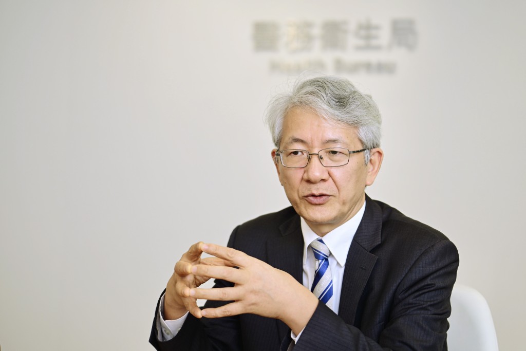 卞兆祥指屆時市民可通過手機應用程式預約。資料圖片 卞兆祥指屆時市民可通過手機應用程式預約。資料圖片