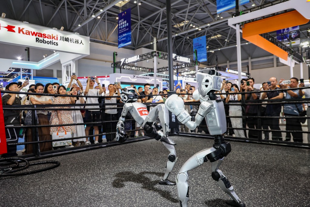 今年中国GDP增速目标定在4.5%至5%。新华社