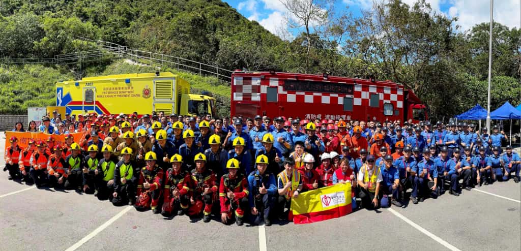 消防處聯同多部門在大浪灣舉行年度跨部門山火及攀山拯救演習。消防處FB 消防處聯同多部門在大浪灣舉行年度跨部門山火及攀山拯救演習。消防處FB