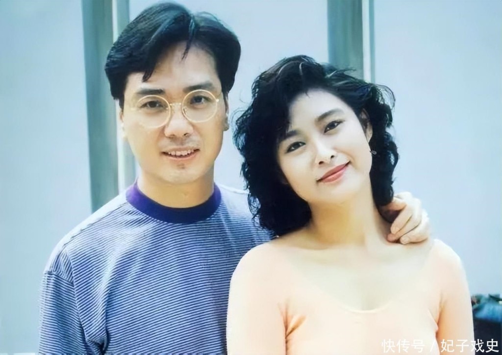 伍衛國曾和葉玉御拍拖。 伍衛國曾和葉玉御拍拖。