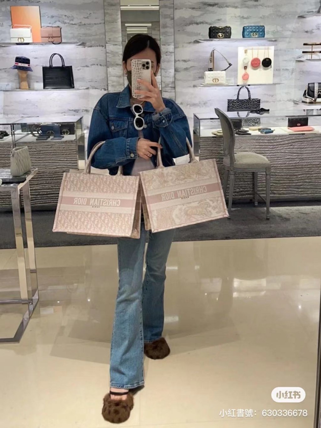 方媛以往曾因到Dior購物時，睇中了幾款手袋，自言有選擇困難症而發文問網民意見，不想浪費之舉卻竟被網民指郭富城孤寒。