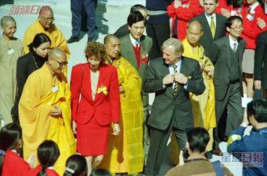 彭定康伉儷出席開光大典。資料圖片