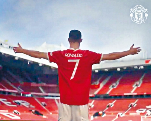 ■曼聯發布一段C朗在奧脫福主場走出球員通道的影片，勾起魔迷的情懷。