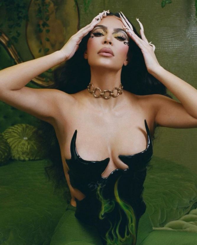 現年已41歲的Kim,身材依然相當惹火。