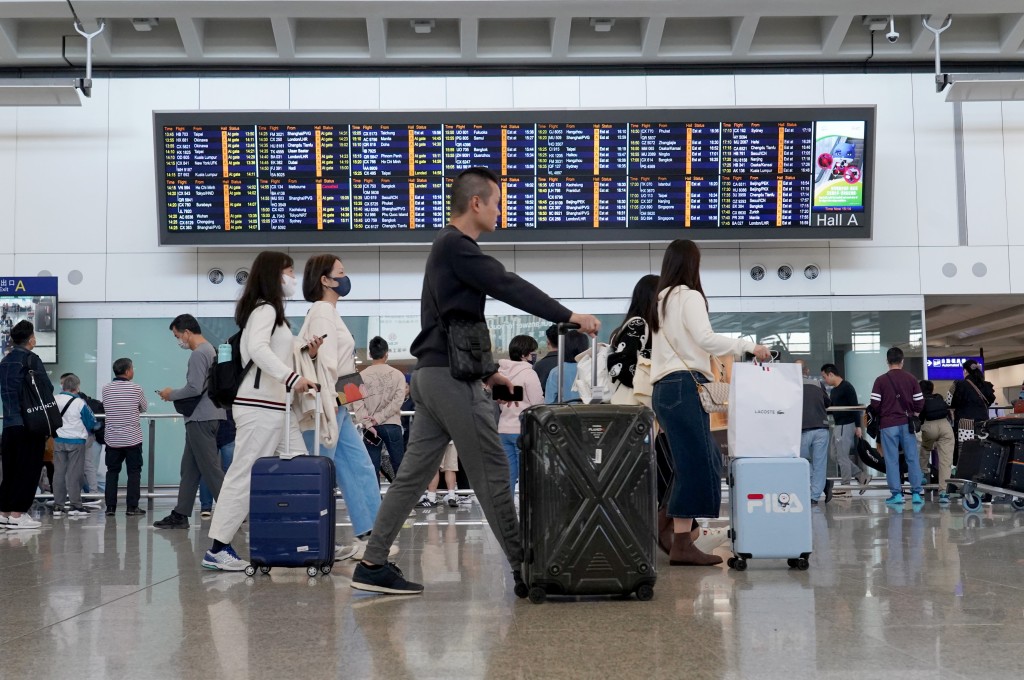 2023年整年计算，机场客运量达3,950万人次，与2022年相比升约7倍。资料图片