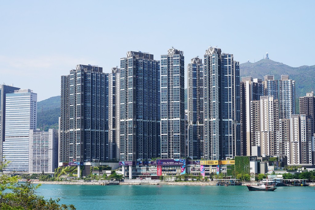 荃灣本月暫錄約26宗租賃成交，其中海之戀‧愛炫美有兩房戶以2.5萬元租出。