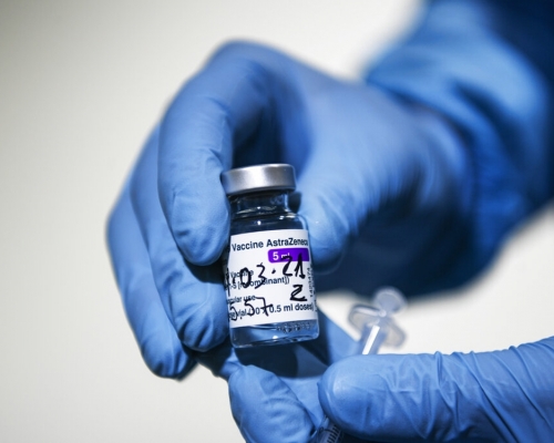 該名男子於上月27日接種阿斯利康新冠疫苗。AP資料相片
