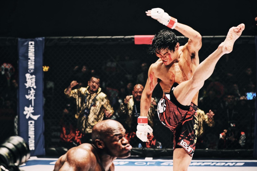 向佐落力演出《我》片,扬威国际!