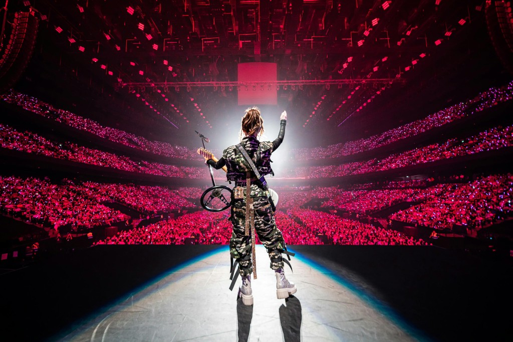 鄧紫棋(G.E.M.)正進行《I AM GLORIA》世界巡迴演唱會。 鄧紫棋(G.E.M.)正進行《I AM GLORIA》世界巡迴演唱會。