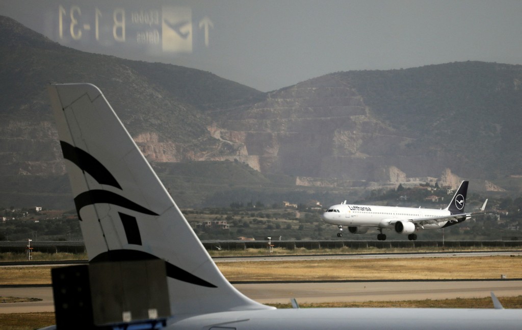 漢莎航空客機臨時在希臘羅得島急降，圖為雅典國際機場。路透社