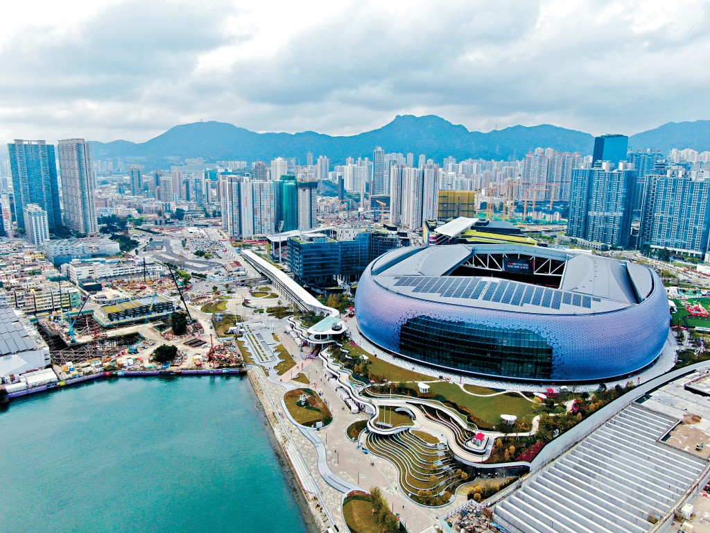 啟德體育園開幕9個月內，累計吸引逾700萬人次到訪，其中主場館累計逾160萬名觀眾人次。