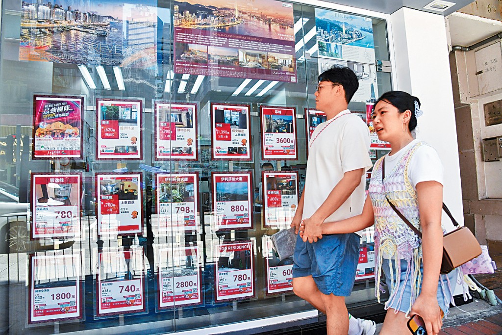 新盤熱銷帶動整體樓市氣氛，部分向隅客回流二手市場刺激交投增加。