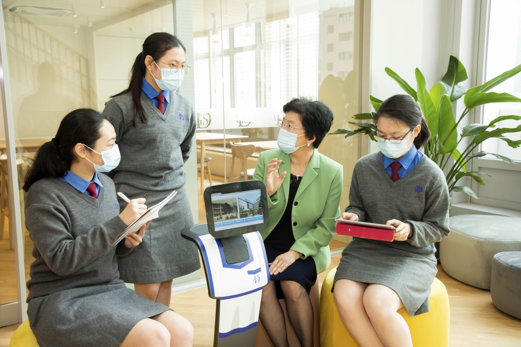 拔萃女书院校长刘靳丽娟表示，该校正积极发展「创新科技学院」。
