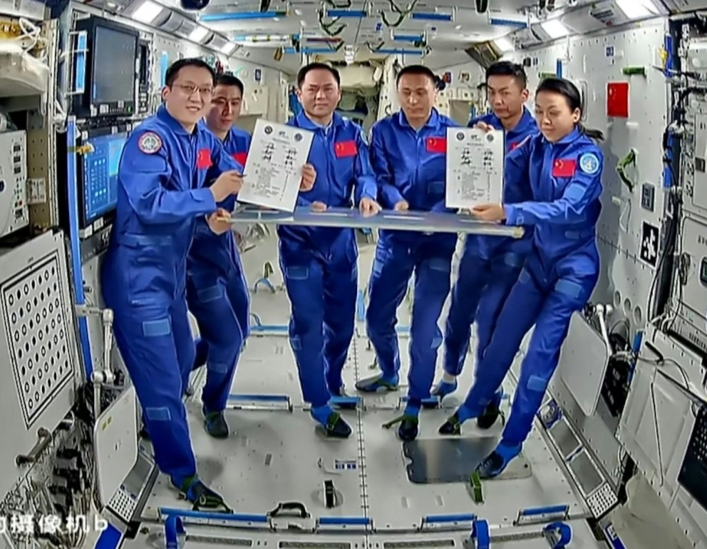 ，預計約一、兩個月後，中國載人航天工程辦公室將安排黎家盈與市民對話。