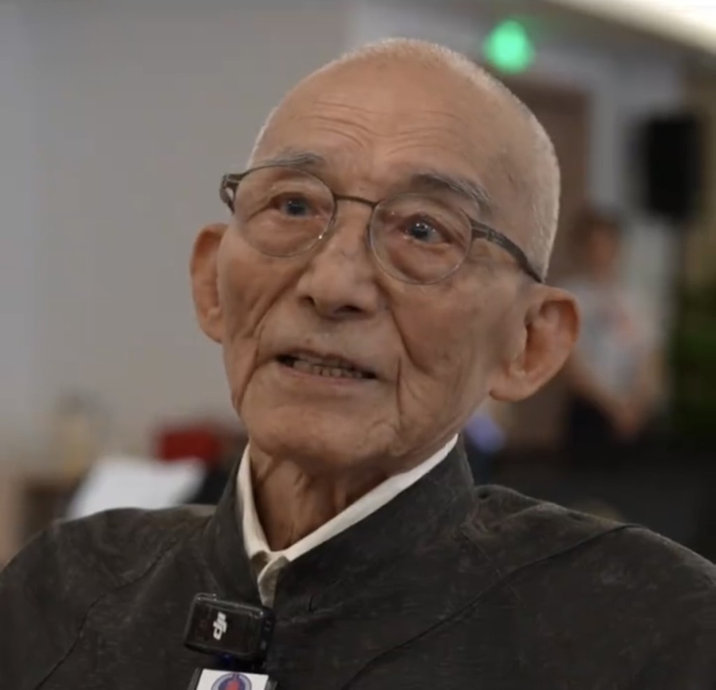 國家話劇院一級演員游本昌加入共產黨。央視新聞 國家話劇院一級演員游本昌加入共產黨。央視新聞