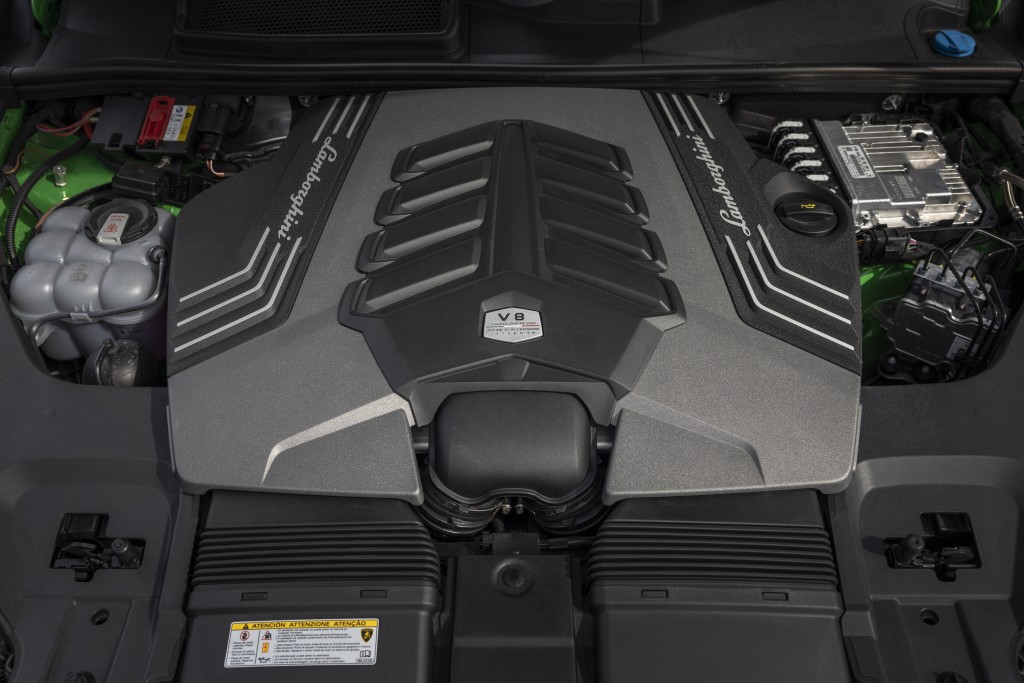 ●4公升V8雙Turbo引擎馬力增加16ps至666ps。