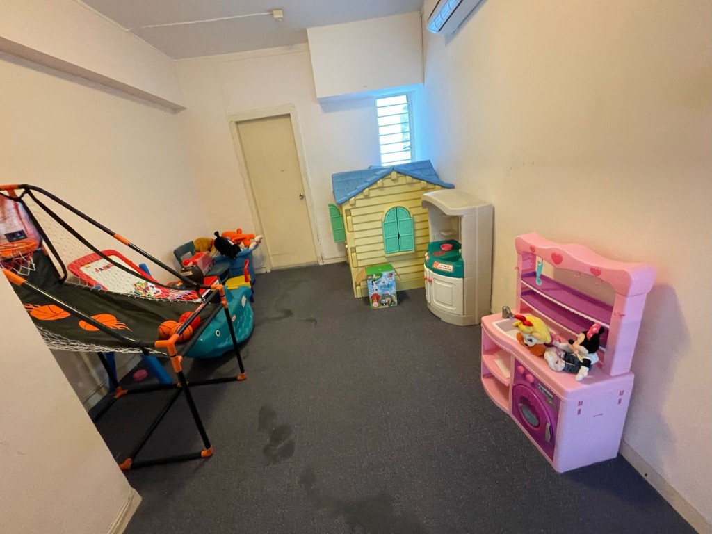 警方家居錄影室亦由5個增至6個。