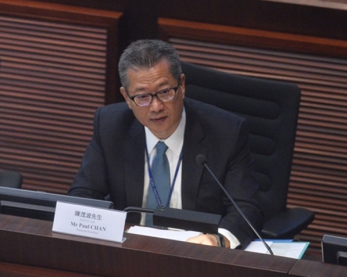 陳茂波指香港長遠必隨美國加息,呼籲市民置業量力而為。資料圖片