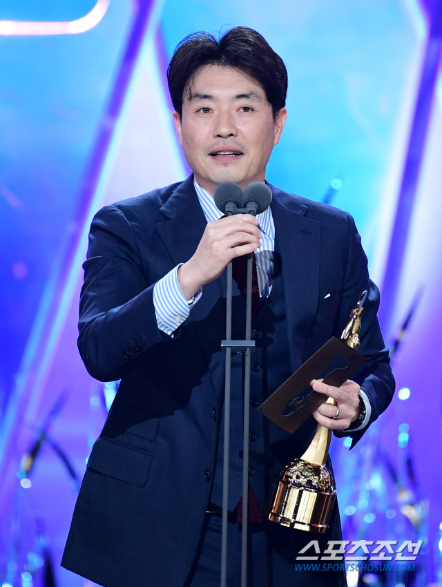 導演柳昇完憑《絕路狂逃》領最佳導演。