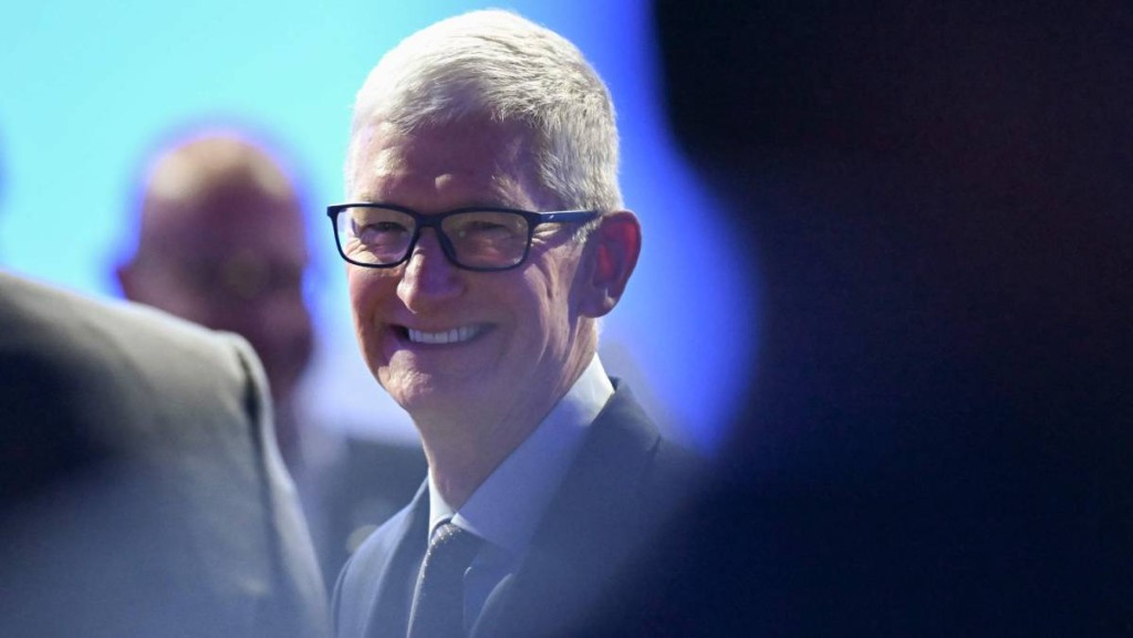 蘋果據報加快研發AI眼鏡、吊墜及AirPods 最快今年發佈