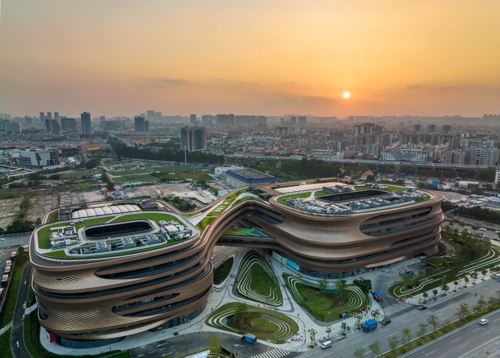 廣州無限極廣場採用一系列環保建築技術。