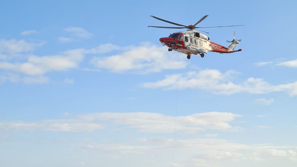 英國海岸防衛隊直升機。 IG / maritimecoastguard 