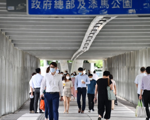 政府僱員特別上班安排延長,當局指會於本月20日再檢視情況。資料圖片