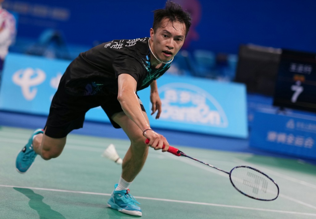 伍家朗于男单8强下马。中新社 伍家朗于男单8强下马。中新社