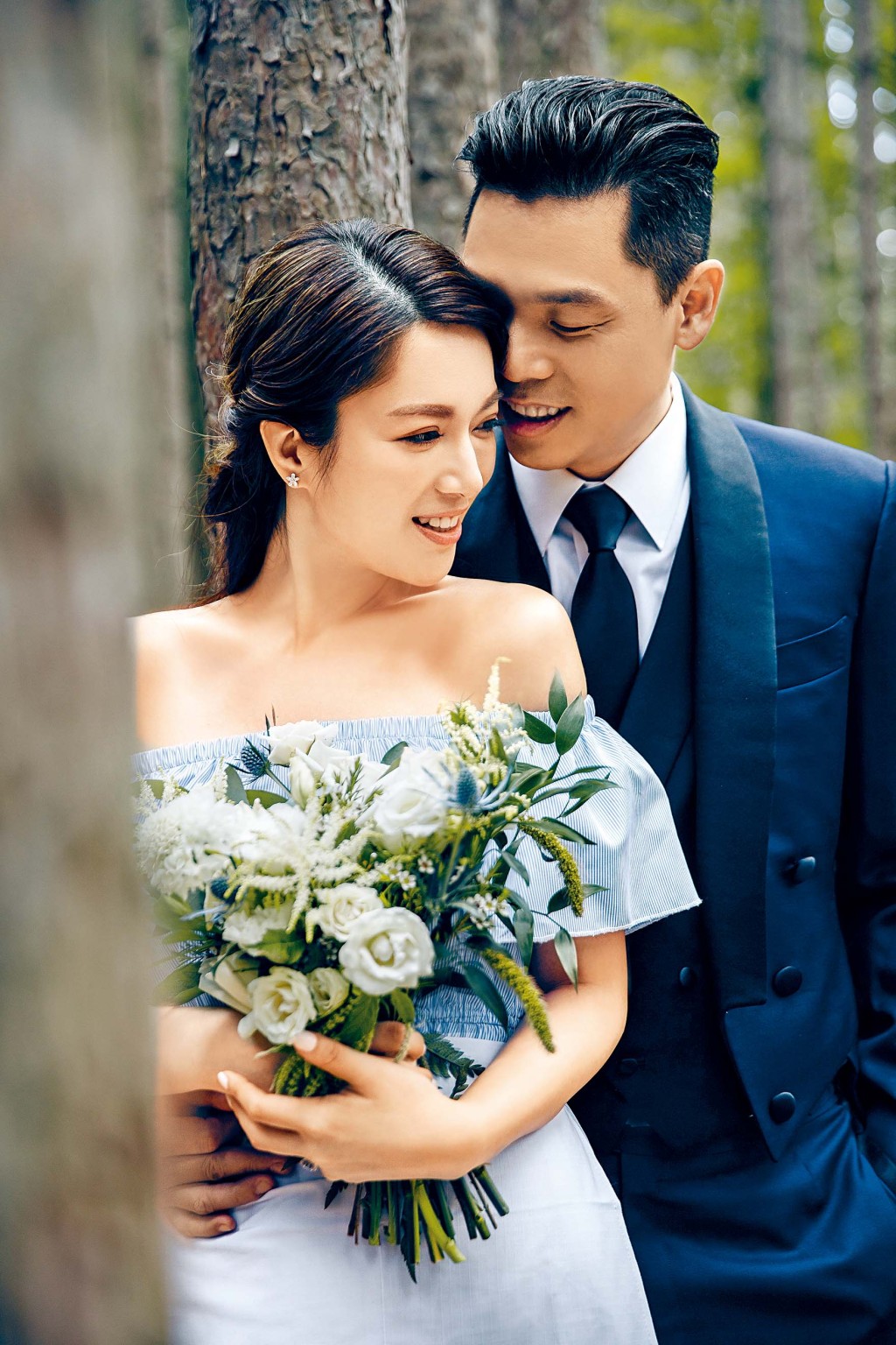 苟芸慧2018年與陸漢洋在加拿大註冊結婚。 