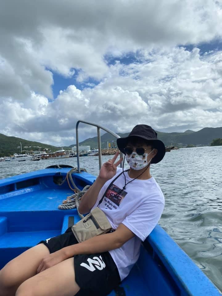 虽然悬挂一号风球兼雷暴警告，不过坤哥照样出海。