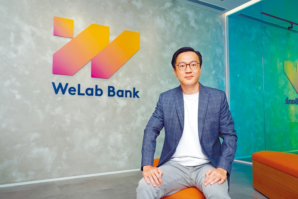 WeLab Bank行政总裁李家达满意贷款业务表现，预计今年贷款增长达3倍以上。