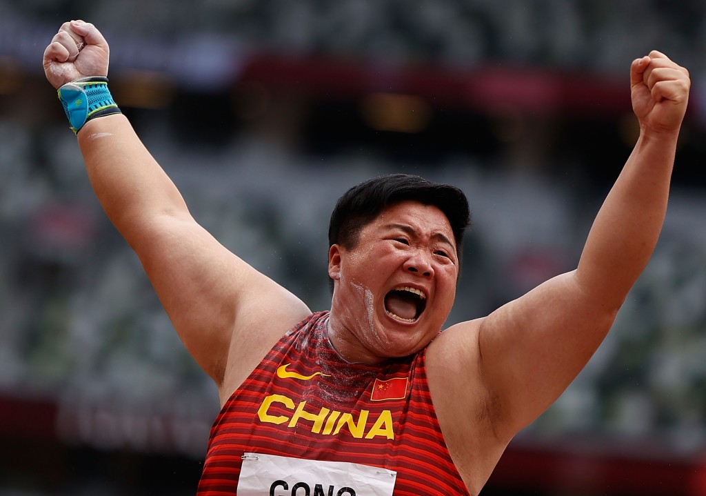 鞏立姣為中國贏得第一面奧運田項金牌。