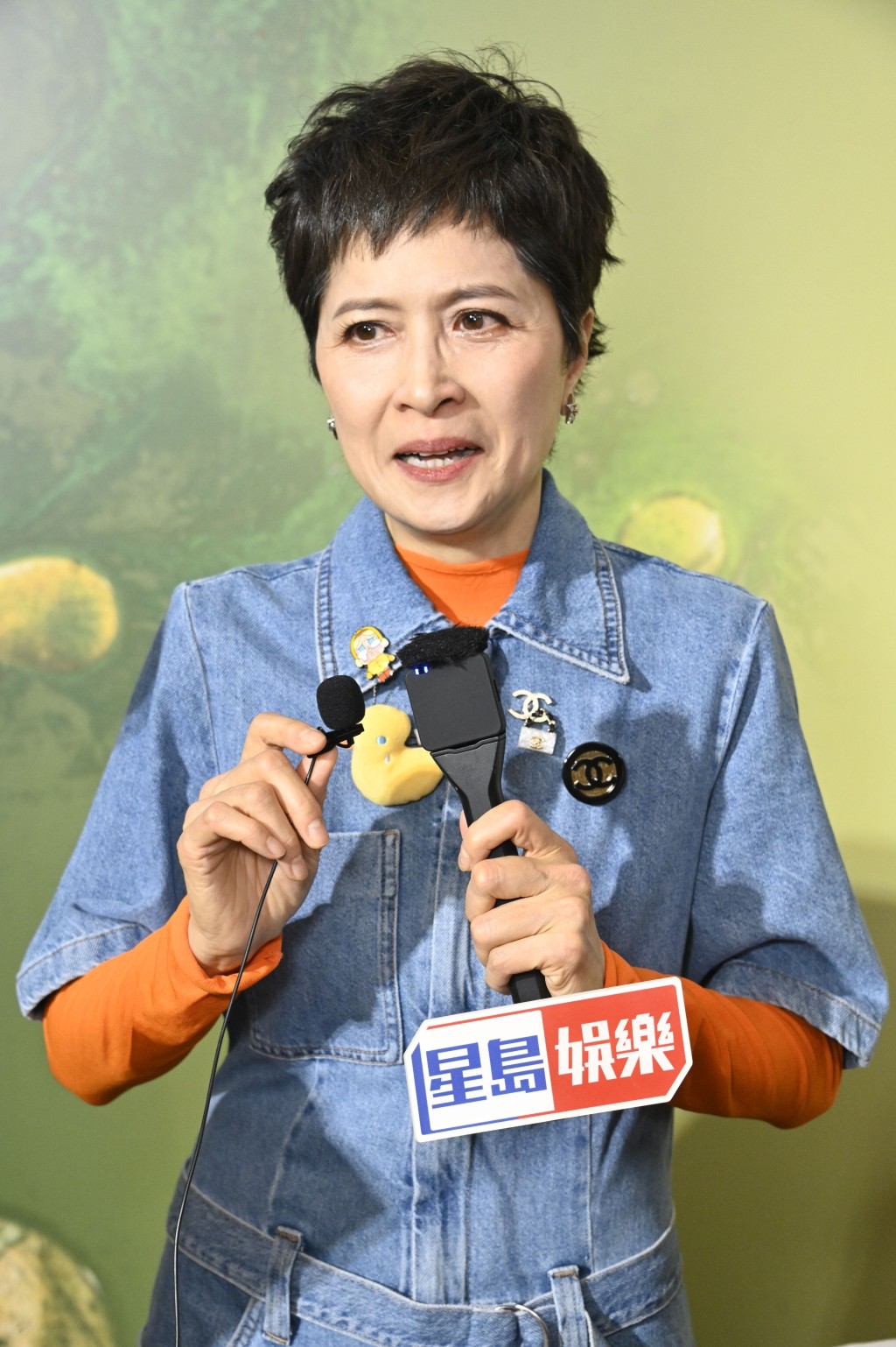 邵美琪自認有藝術細胞，喜歡攝影、繪畫。