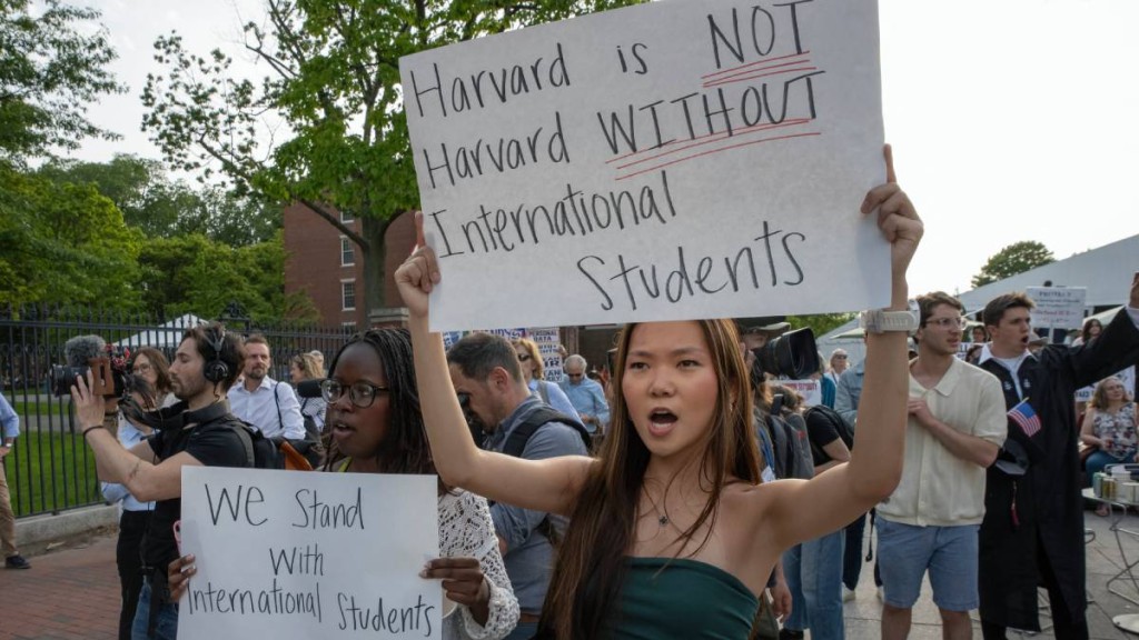 哈佛大學校內的抗議活動。法新社