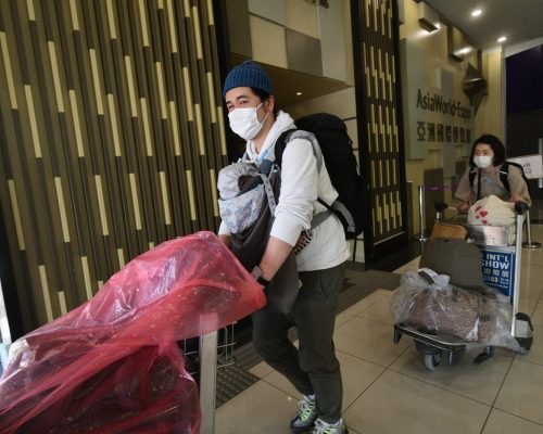 英美歐抵港人士需要接受檢測。
