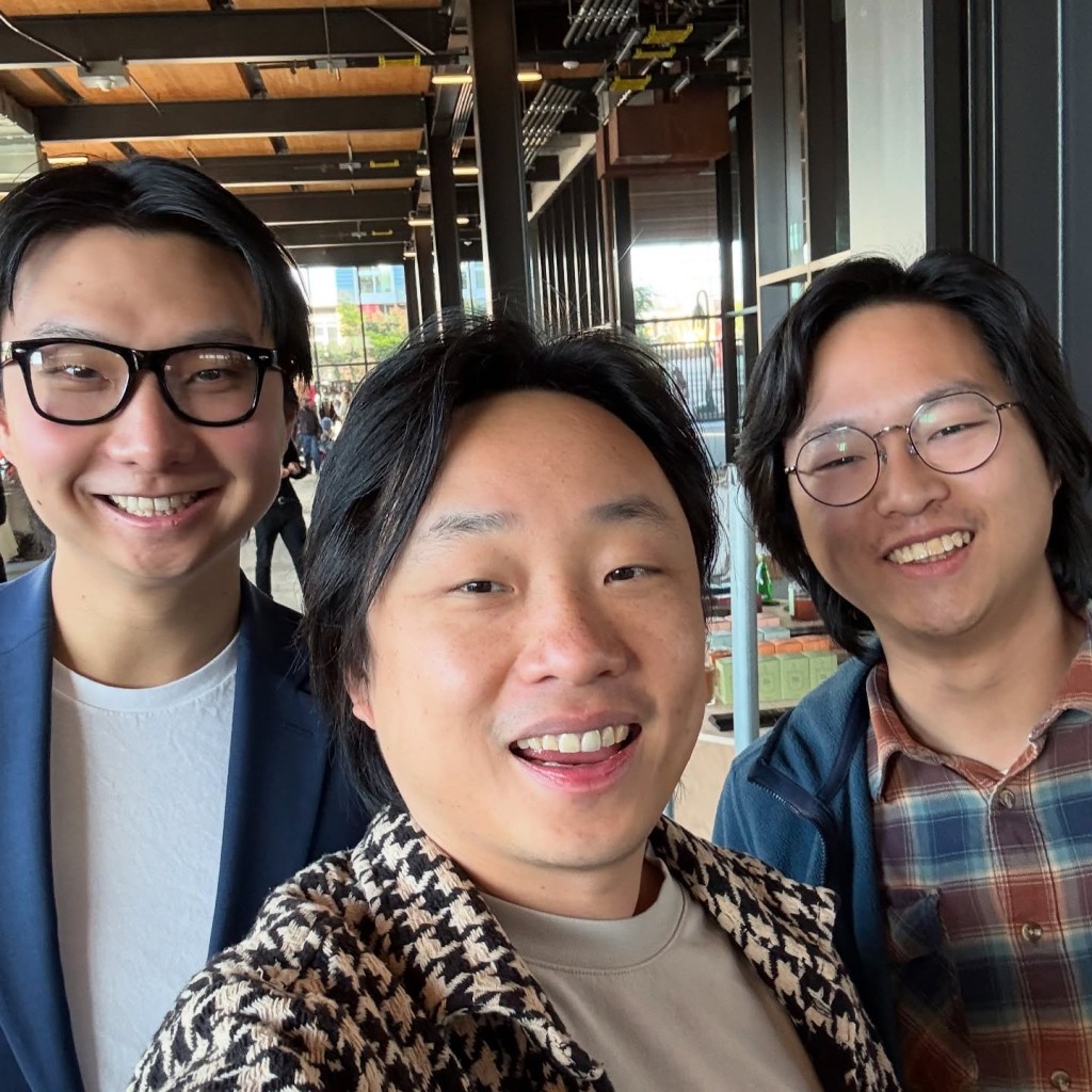 歐陽萬成沒有帥氣的外貌,但絕對有豐富的喜劇細胞。 歐陽萬成沒有帥氣的外貌,但絕對有豐富的喜劇細胞。