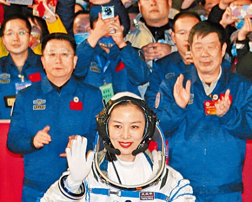 ■王亚平前晚出征升空。