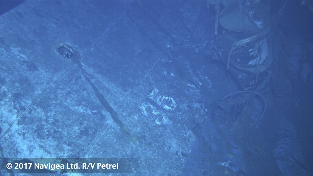 「印第安納波利斯號」遇襲後僅12分鐘便沉沒，並沒有時間發出求救訊號。AP