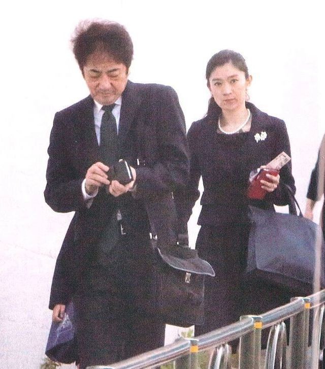 二人過往不時被拍到結伴外出。