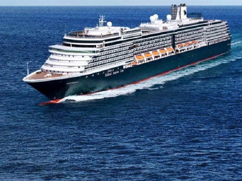 威斯特丹號郵輪曾在海上漂泊近14天。網上圖片