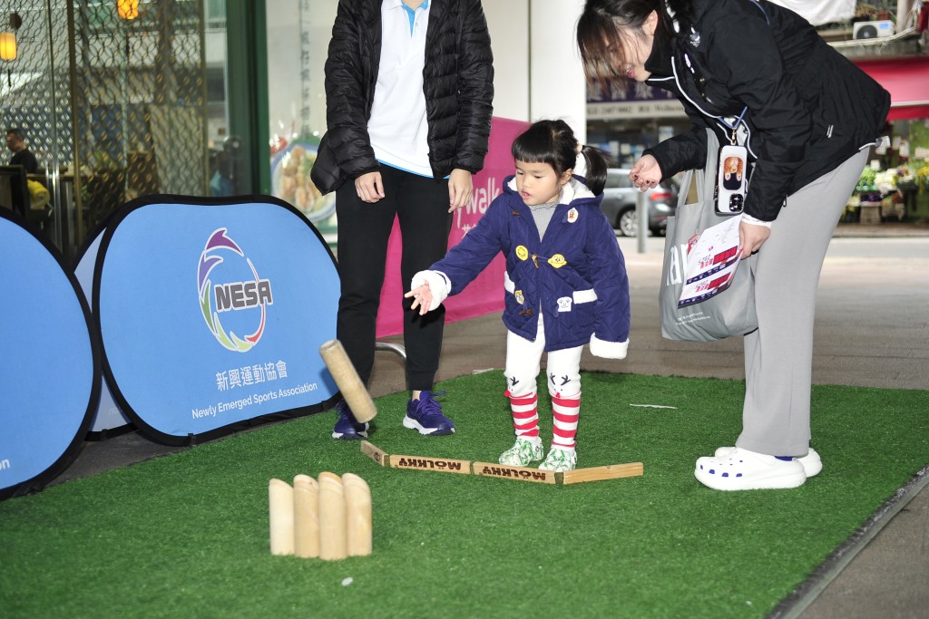 即場體驗芬蘭木棋，小朋友都玩到。（圖片來源：官方圖片）