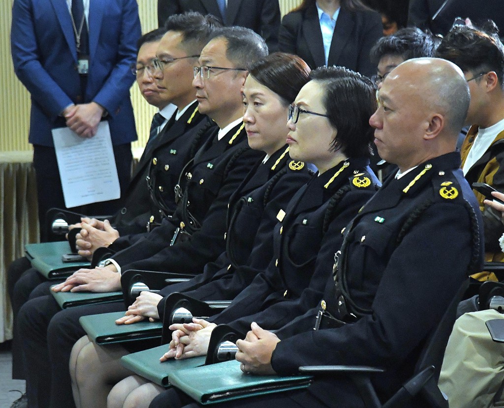 海關總結去年工作。