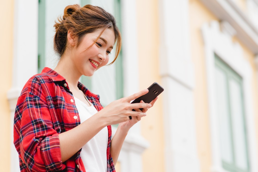「刷屏」與「洗版」有甚麼分別呢?示意圖 「刷屏」與「洗版」有甚麼分別呢?示意圖